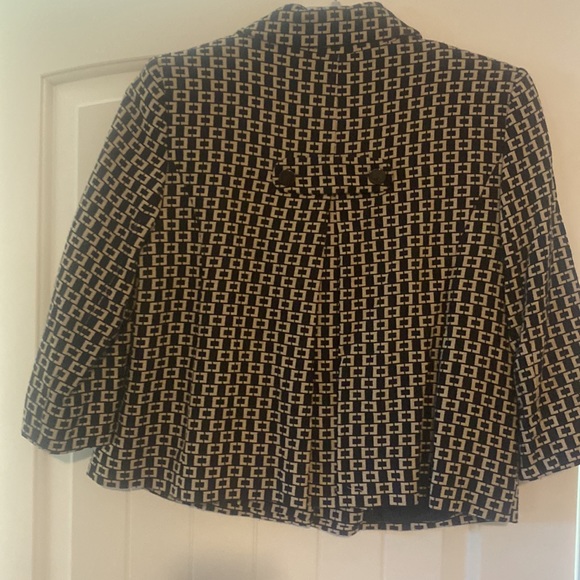 Bo Longer For Sale
Goodwill Donation - Picture 3 of 4